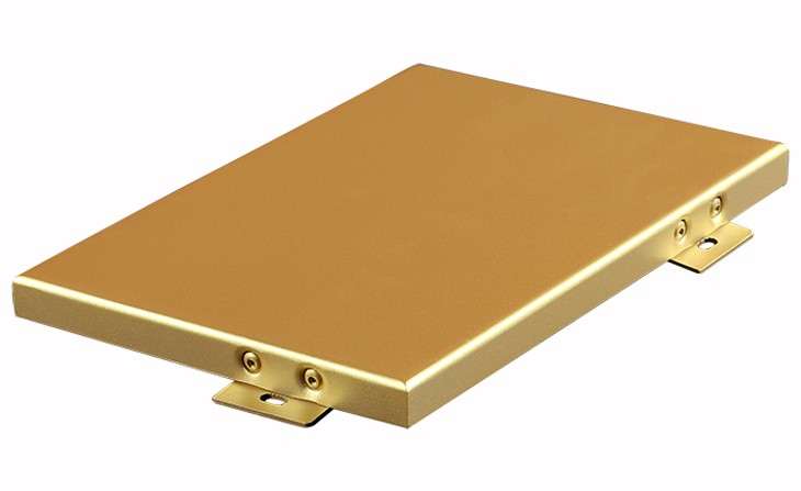 氟碳鋁單板介紹------------------------  氟碳鋁單板作為幕墻的一種形式，多用于作墻體 蔽護和不采光的墻壁，代替馬賽克和一般噴沙外墻。鋁單板幕墻 作為鋁單板幕墻的一種，以其質地輕，強度好的物點在高層建筑的作用上有優勢，由于高層建筑時刻受到各種荷載的作用，所受風壓大，馬賽克容易脫落，硬度不強 的幕墻材料會因為大的風壓而變形。高層建筑作為幕墻使用大戶，鋁單板幕墻基于它獨特的優勢而得以大量使用    ◆色彩艷麗，久經耐用、不褪色，  ◆環保、防火、防潮，  ◆品種多元化，圖案，色彩可以根據用戶要求定做，  ◆ 良好的平整性、防潮性和抗油性  ◆ 非常出色的耐腐蝕性，抵抗潮濕環境、紫外線  ◆ 無懈可擊的防火、防潮功能及耐腐蝕性功能，吸音、隔熱性能好，具有完美的吸音效果  ◆ 鋁網板結構精巧，拼接無縫，可保持二十年不變色；  ◆ 無毒無味，環保，可回收     01.jpg  氟碳鋁安裝工藝------------------------   1、施工前，對照鋁板幕墻的骨架設計，復檢主體結構的質量。因為主體結構質量的好壞，對幕墻骨架的排列位置影響較大。特別是 墻面垂直度，平整度的偏差，以及外墻洞口位置，將會影響整個幕墻的水平位置。  2、詳細核查施工圖紙和現場實測尺寸，以確保設計加工的完善。  3、鋁板幕墻依靠腳手架進行施工，根據幕墻骨架設計圖紙規定的高度和寬度，搭設施工雙排腳手架。腳手架距墻面不小于50cm，以方便施工。  4、外墻面底層抹灰施工完畢，并檢查驗收合格  02.jpg  氟碳鋁單板應用案例------------------------    1bdd513271e595e9.jpg